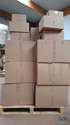 Palette de 354,5 kg de téléphones, pièces et composants pour…