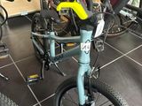 de nombreux vélos garés dans une pièce