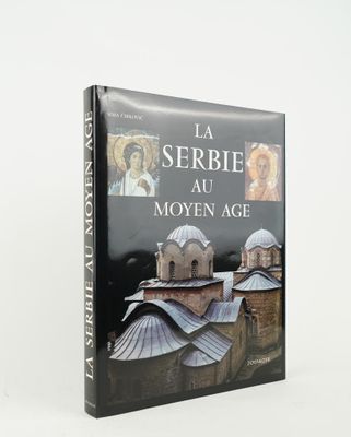 the cover of the book la serbie au moyen age is shown on a white surface