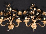 paire d'appliques murales anciennes en laiton avec fleurs et feuilles