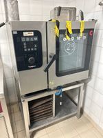 1 four CONVOTHERM à 1 porte IPX5 sur châssis inox