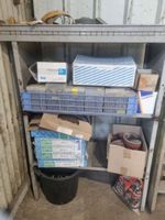Lot comprenant brouette, escabeau et étagère, Lot de consomm… (photo 3)