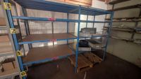 Dans un garage en face : dans la partie grillagée : (photo 2)