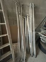 Un échafaudage sur roulettes à deux plateaux , d'une hauteur… (photo 3)
