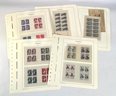 CROIX ROUGE collection de carnets sur pages LEUCHTTURM 1952 …