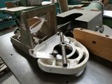 a machine that is sitting on a table in a room