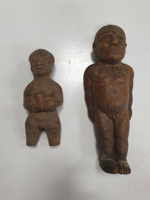 DEUX SUJETS AFRICAINS, sculptures en bois représentant « DES…