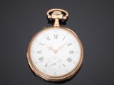 une montre de poche ancienne en or, avec des chiffres romains sur le cadran