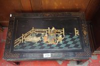 Table basse chinoise - ornée de personnages - H : 37 cm L : … (photo 2)