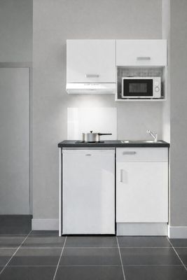 Kitchenette de 120 ml, idéale pour studios et espaces locati…