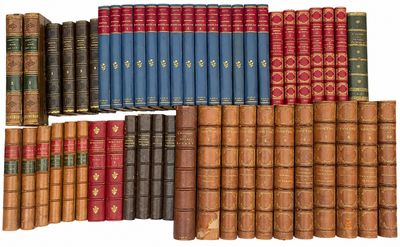 un tas de vieux livres empilés les uns sur les autres