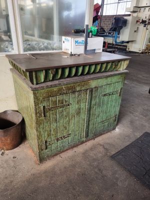 Marbre acier sur meuble à 2 portes ** Retrait des lots impér… - Photo 1