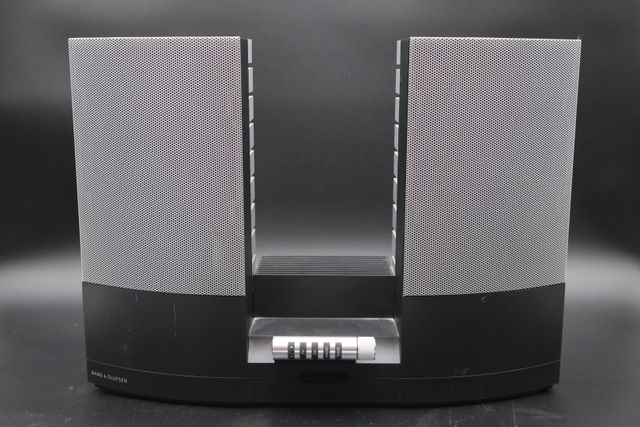 BANG & OLUFSEN – Enceinte home cinéma. Non testé
