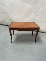 Table basse en bois de placage style Louis XV