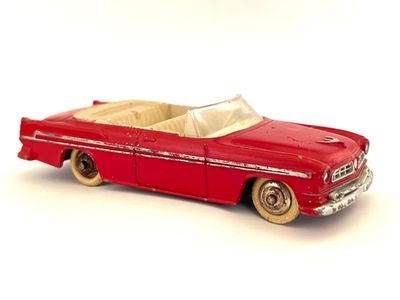 DINKY TOYS France. Chrysler New Yorker, rouge à intérieur cr…