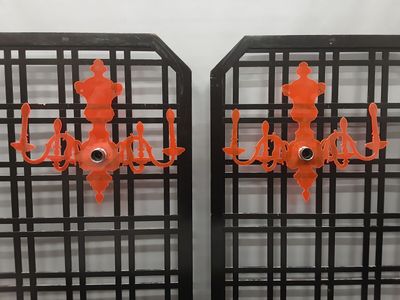 LIGNE ROSET Paire d'appliques "Louis" en plastique rouge tra…