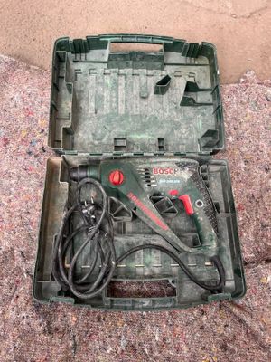 1 Perforateur burineur BOSCH PBH2000 SRE dans sa malette - S…