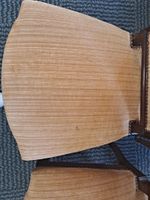 Suite de six chaises en acajou naturel mouluré, le dossier a… (photo 4)
