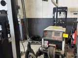 a machine that is sitting in a garage