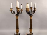 paire de chandeliers anciens en laiton et marbre, avec des bougies