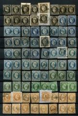 une image représentant une collection de vieux timbres sur fond noir