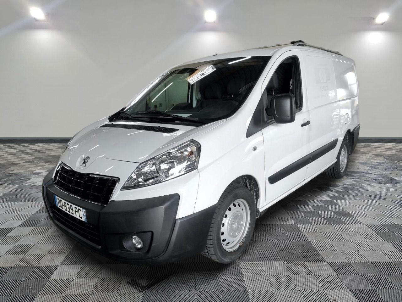 PEUGEOT - EXPERT FOURGON TOLE 229 L2H1 2.0 HDI 125 FAP PACK CD CLIM PLUS - GO - Mise en service: 03/03/2014 - euro Le...