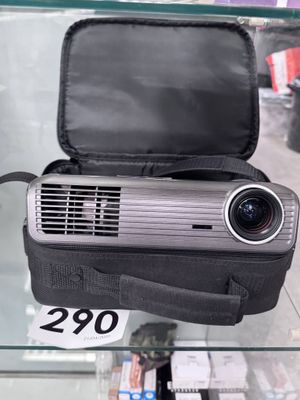 Video projecteur OPTOMA dans sa house