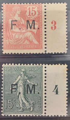 quatre timbres différents représentant une femme et un homme