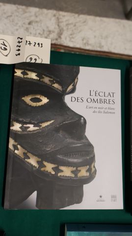 L’éclat des ombres. L’art en noir et blanc des îles Salomon. Somo...