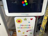 a sign that says jouans ensembleble on the front of it