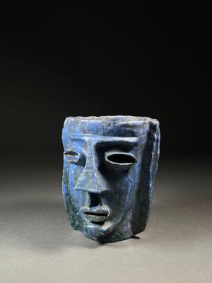École MODERNE. VASE "Visage" Céramique émaillée bleu vert Da…