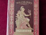 la couverture d'un livre sur laquelle figure l'image d'une femme assise sur un trône