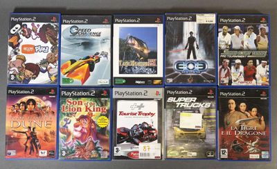beaucoup de jeux vidéo sur la table ensemble