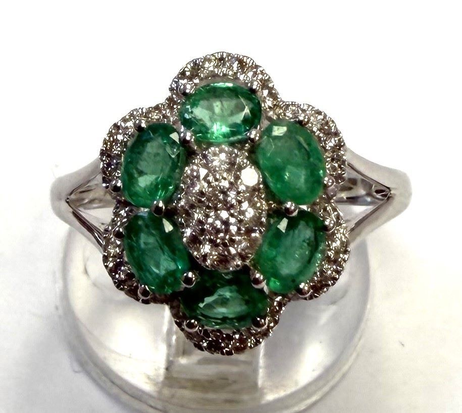 Bijoux & Pierres Précieuses