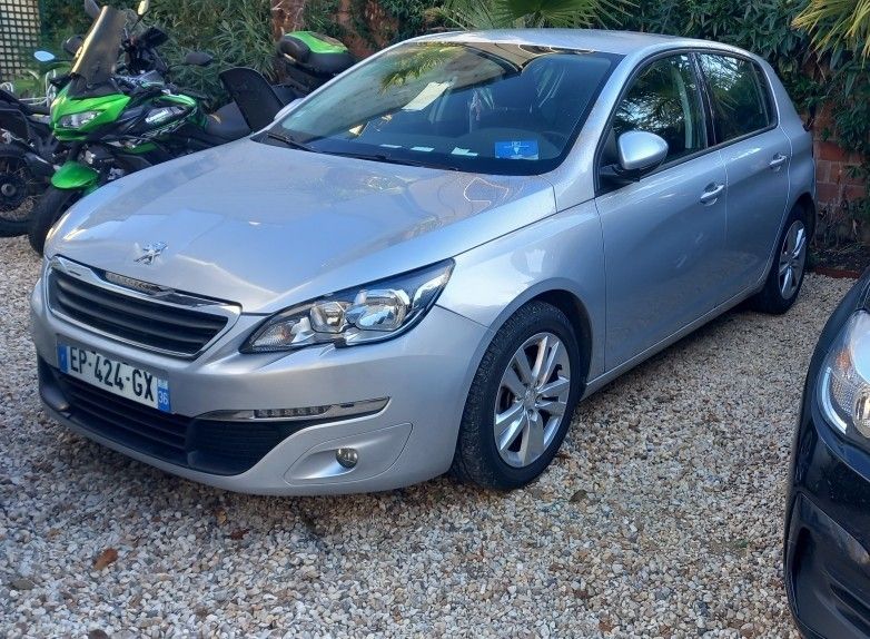 PEUGEOT 308 - 1ère MEC 19/07/2017 - Go - 5 cv - boite manuel…