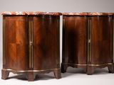 paire de tables de chevet du XIXe siècle en acajou avec plateau en marbre