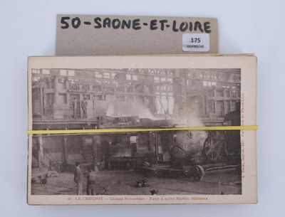 une photo d'une photo d'un train sur les rails