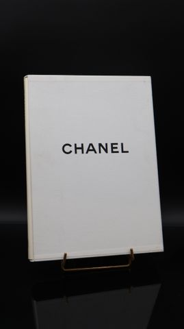 CHANEL par Jean Leymarie, édition SKIRA avec emboitage. Exemplair...