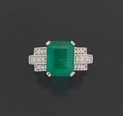 Bague de style Art Déco en or gris 18K 750 millièmes ornée d…