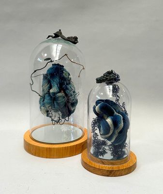 YONGMEI LIU, Chrysalides - Dyptique, Deux Sculptures de tiss…