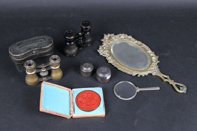 a lot of items that are sitting on a table