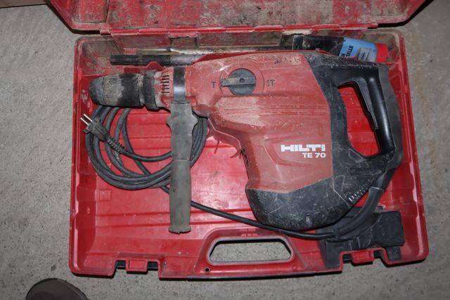 HILTI : perforateur burineur TE 70. Visite le mercredi  17 juille...