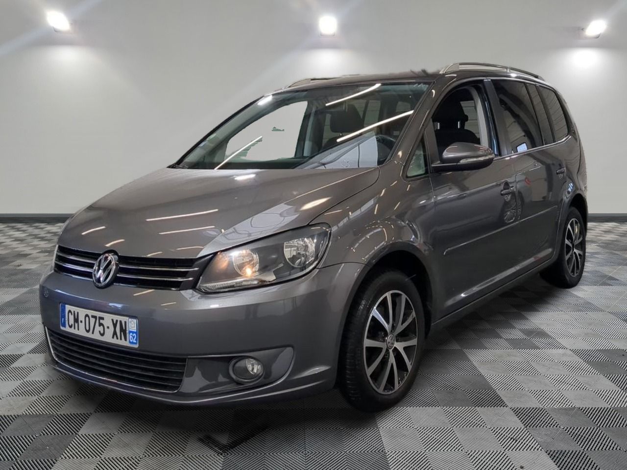 VOLKSWAGEN - TOURAN BUSINESS 1.
