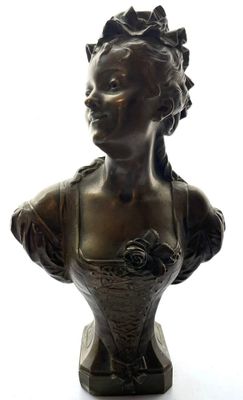 Un buste de femme en bronze - signé Eutrope Bouret - L : 36 cm - PB en - Photo 1