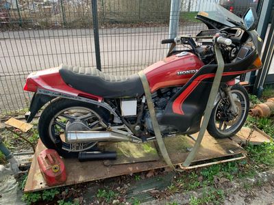 HONDA Motocyclette vendue pour pièces sans carte grise