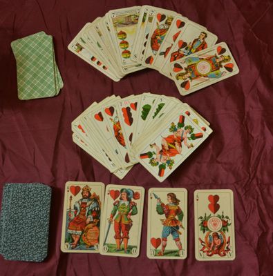 Trois jeux de cartes aux enseignes Allemandes ASS Altenburge…