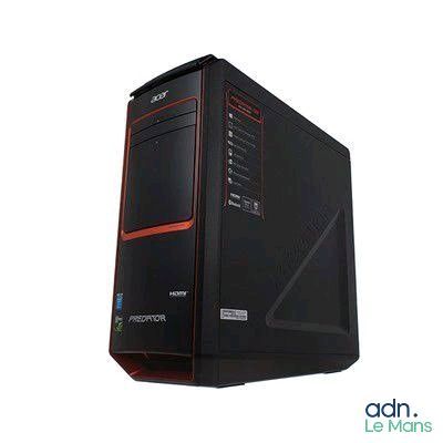 un ordinateur de bureau noir et rouge sur fond blanc