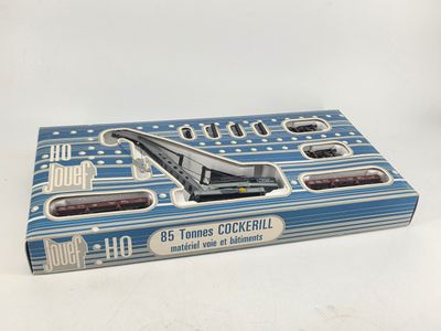 an image of a box with a model of a space shuttler on it