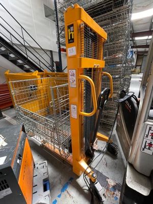 un caddie posé par terre