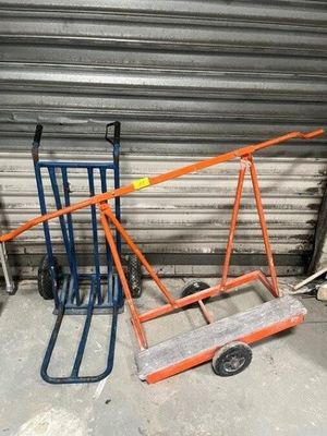 a small cart with a hand truck attached to it